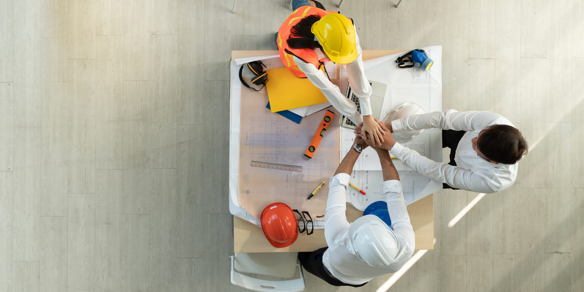 外国人労働者を受け入れる流れ